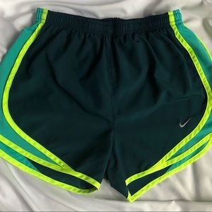 NIKE // Tempo Running Shorts